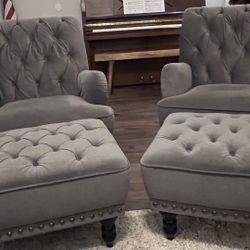 A Pair Of Beautiful Pier 1 Arm Chairs And Ottomans