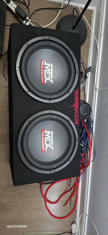 12"Base Box And Amplifier