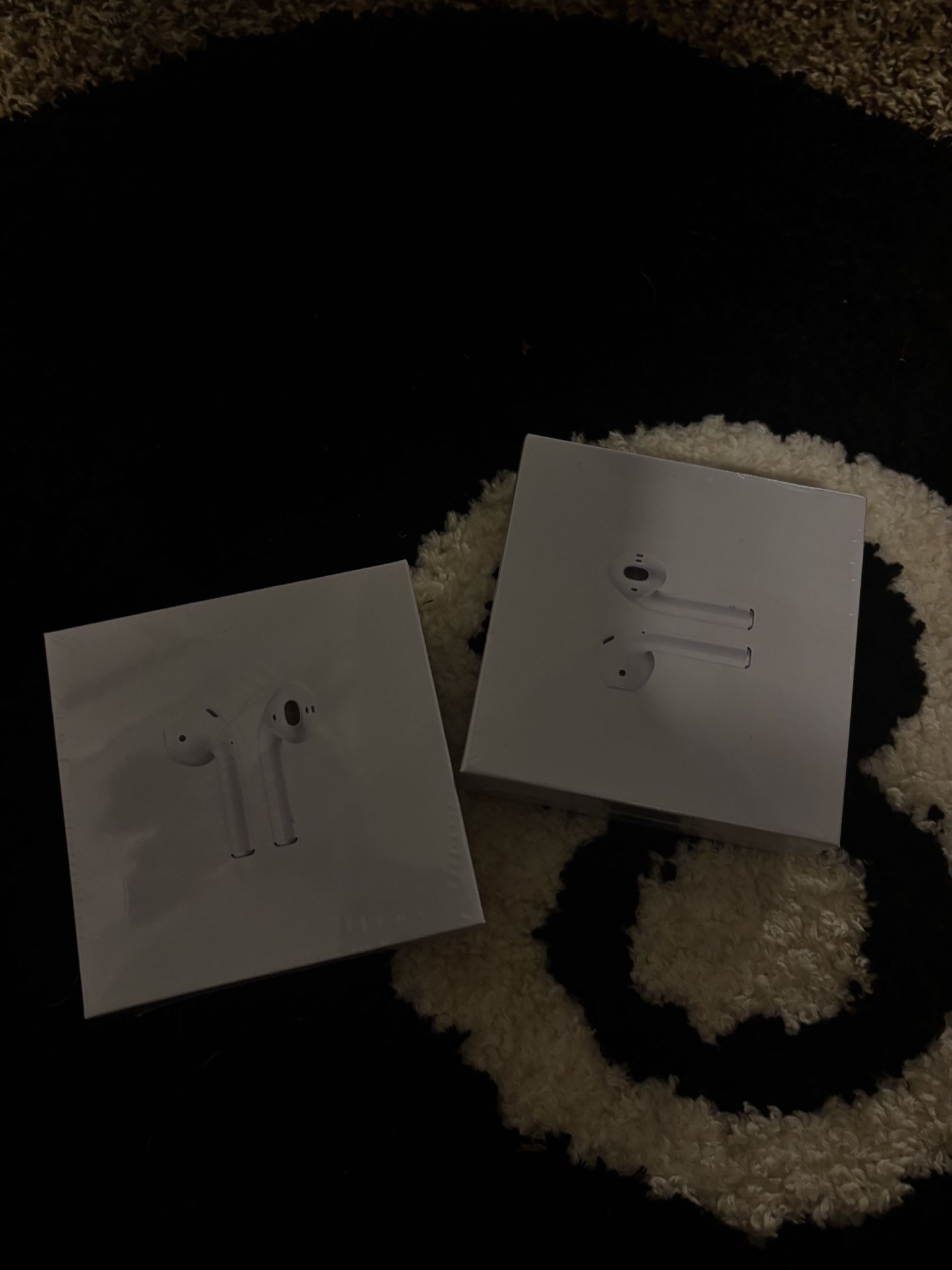 Apple Airpods (2nd Generation) with Charging Case - White