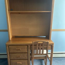 Children's Desk With Hutch And Chair 