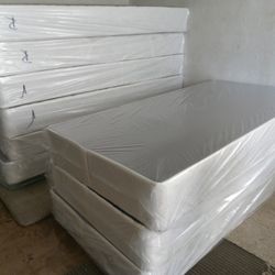 $160 King Boxspring Brand New Free Delivery Same Day 