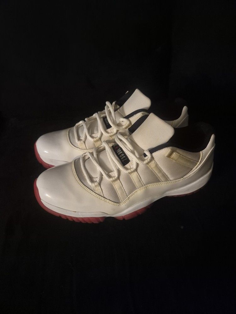 Size 12 ...Jordan 11 Low...very Good
