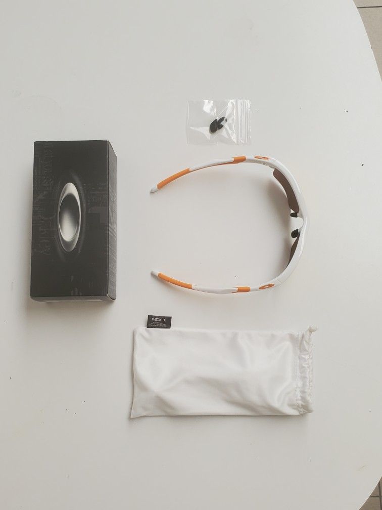 Elevate Your Game With The Authentic Men's Half Jacket 2.0 XL Oakley Sunglasses [Fingerprint Collection]!!