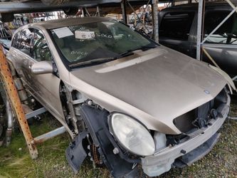 2006 Mercedes Benz R500 Parts