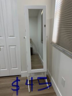 Mirror and jewelry store