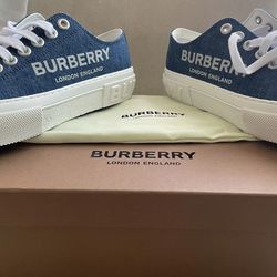 Sneakers Burberry 