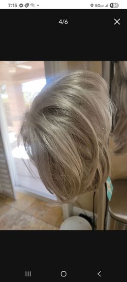 Beautifull wig like new .used once . Soft ready to go