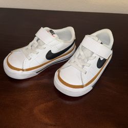 New Toddler Nike Size 6C