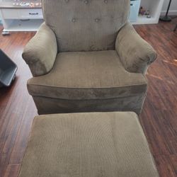 Arm Chair + Ottoman 