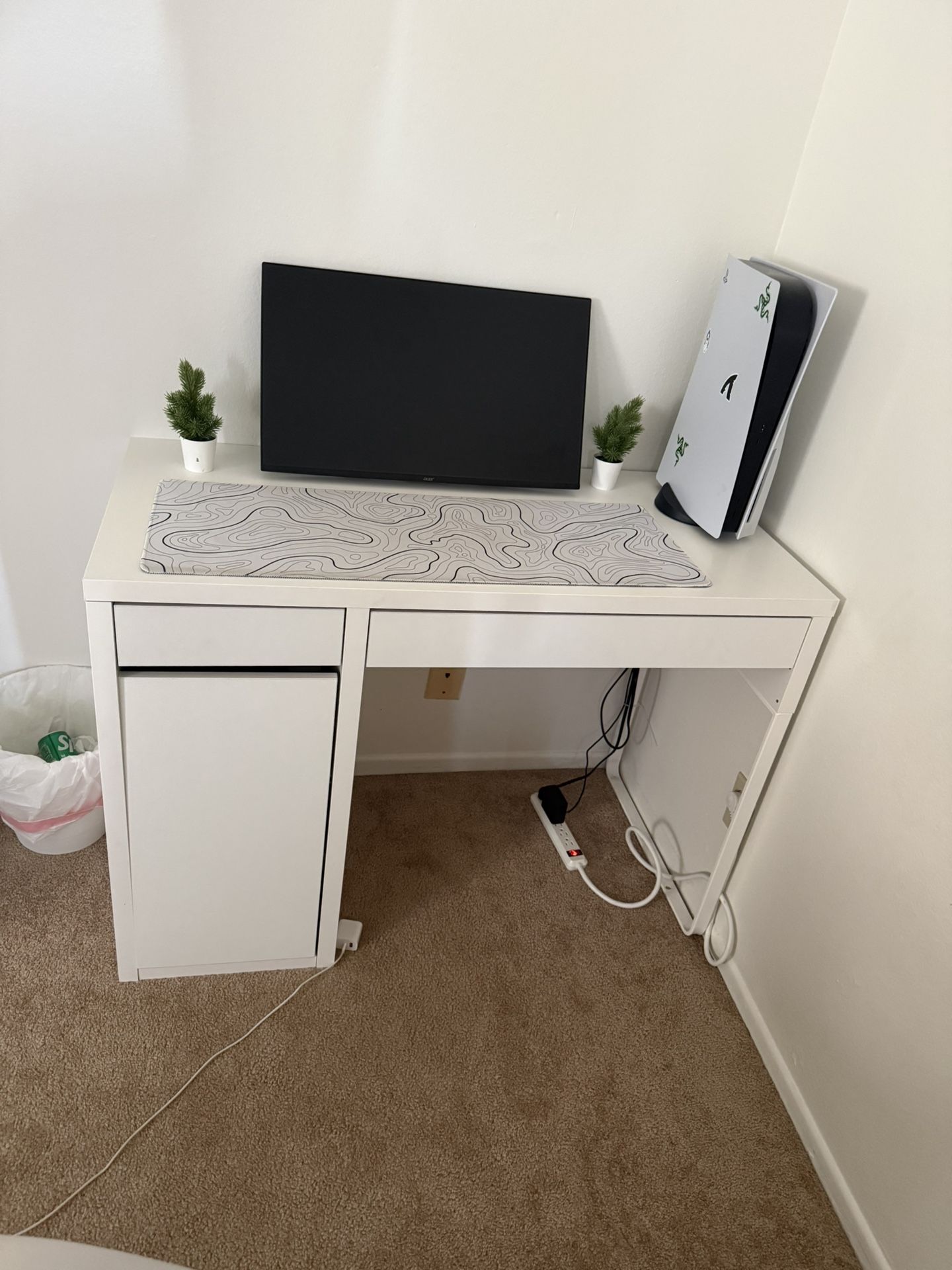 Desk White And Black