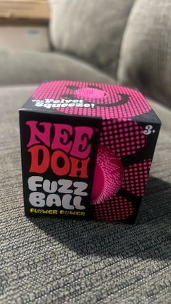 NEEDOH FUZZ BALL PINK