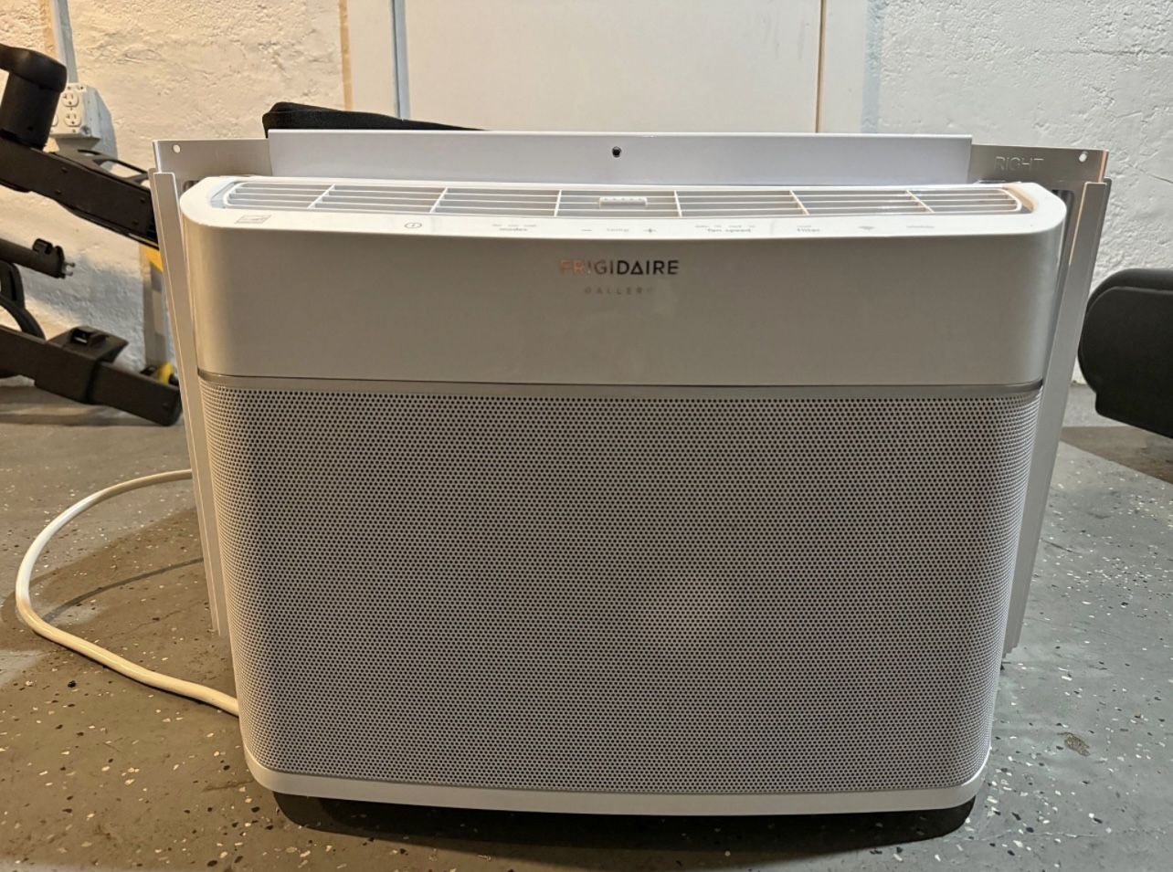Air Conditioner Fridgidaire Wi-Fi 10,000 Btu