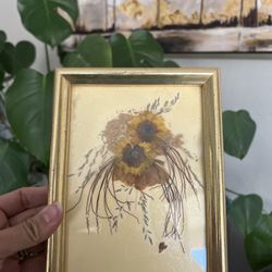 Vintage Pressed Flowers Art in Gold Antique Glass Frame 6x8in  