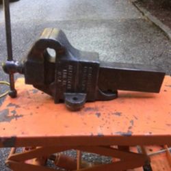 Reed Vise / 7 Inch Jaws / Opens 12 Inches / 200 Pounds / Made In USA Vice 