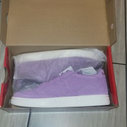 New Woman's  Shoes Size 9