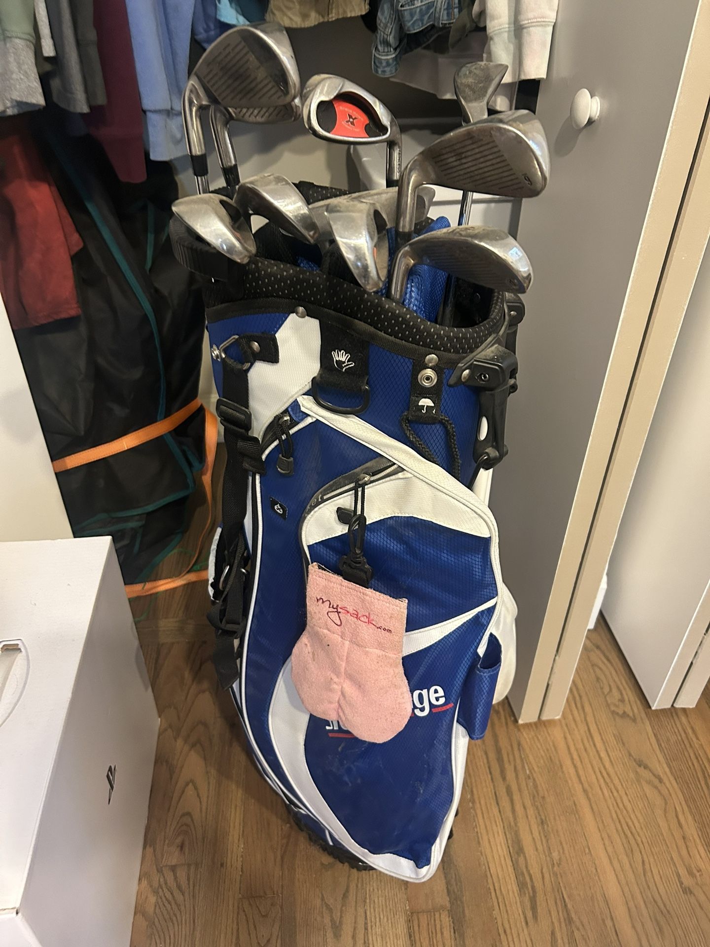 Womens Golf Clubs/Bag