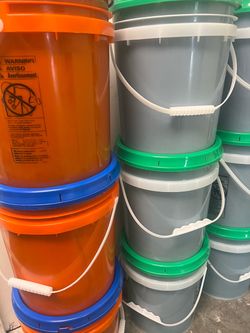 Detergent buckets