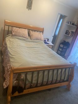Queen Bedroom Set