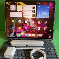 Apple IPad Pro 12.9” 3rd Generation (Face ID/Liquid Retina /2018 model) 64GB with keyboard Case, Stylus pen & Accessories 