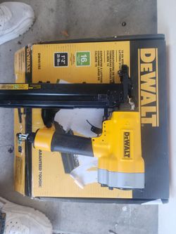 Dewalt  16g