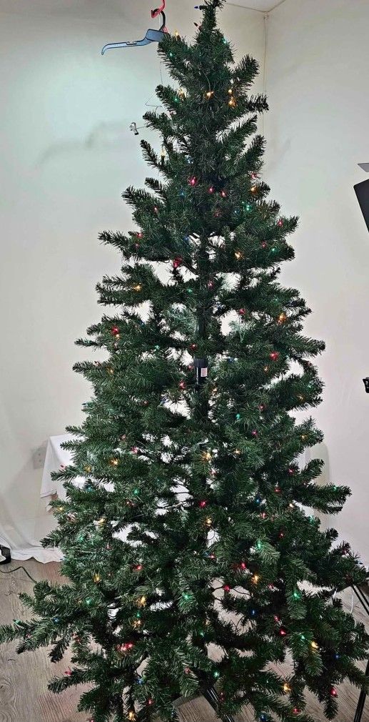 Holiday Time 7 L Pre-Lit Duncan Fir Artificial
Christmas Tree 