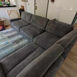 New Modular Sectional Couch! Extremely Comfortable! Free Delivery 🚚! 