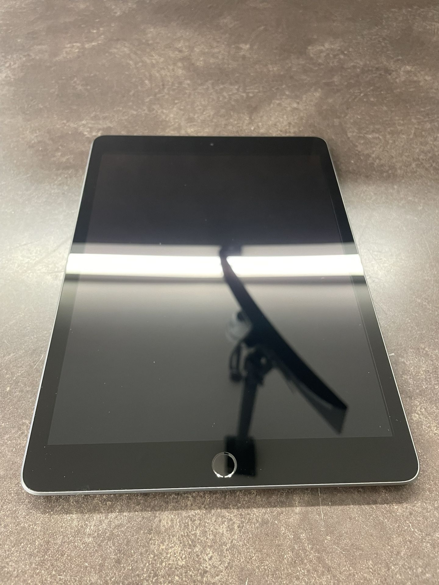 Apple iPad 8th Gen A2270 32GB Space Gray 10.2" Wi-Fi Only