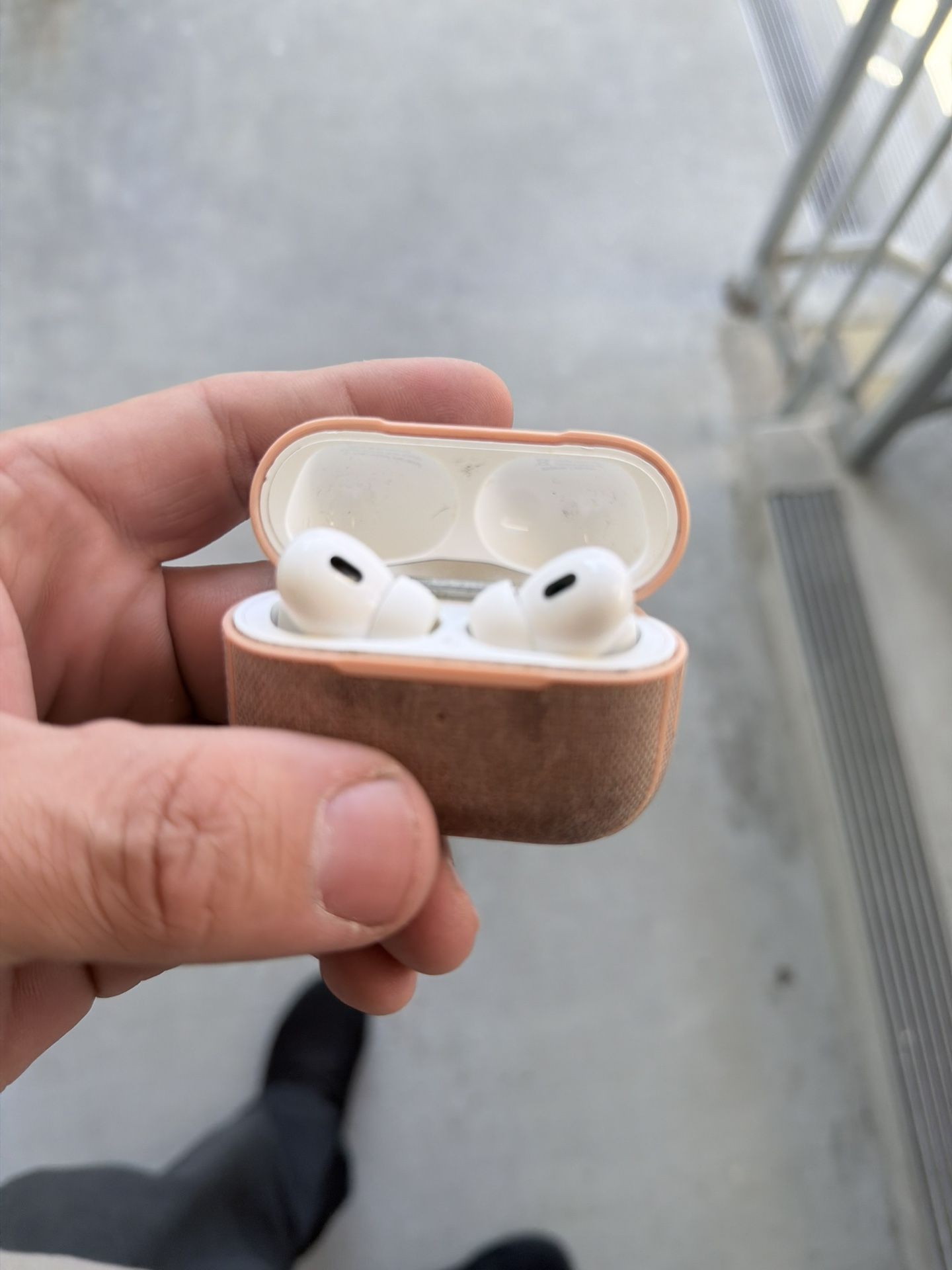Apple AirPods Pro 2