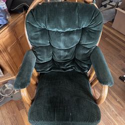 Wooden Rocking Chair 