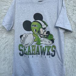 New Men Short Sleeve T-Shirt Size large Mickey Mouse Seahawks