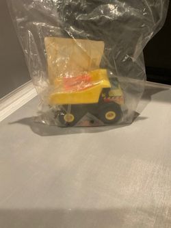 Yellow Toy Dump Truck cake decoration