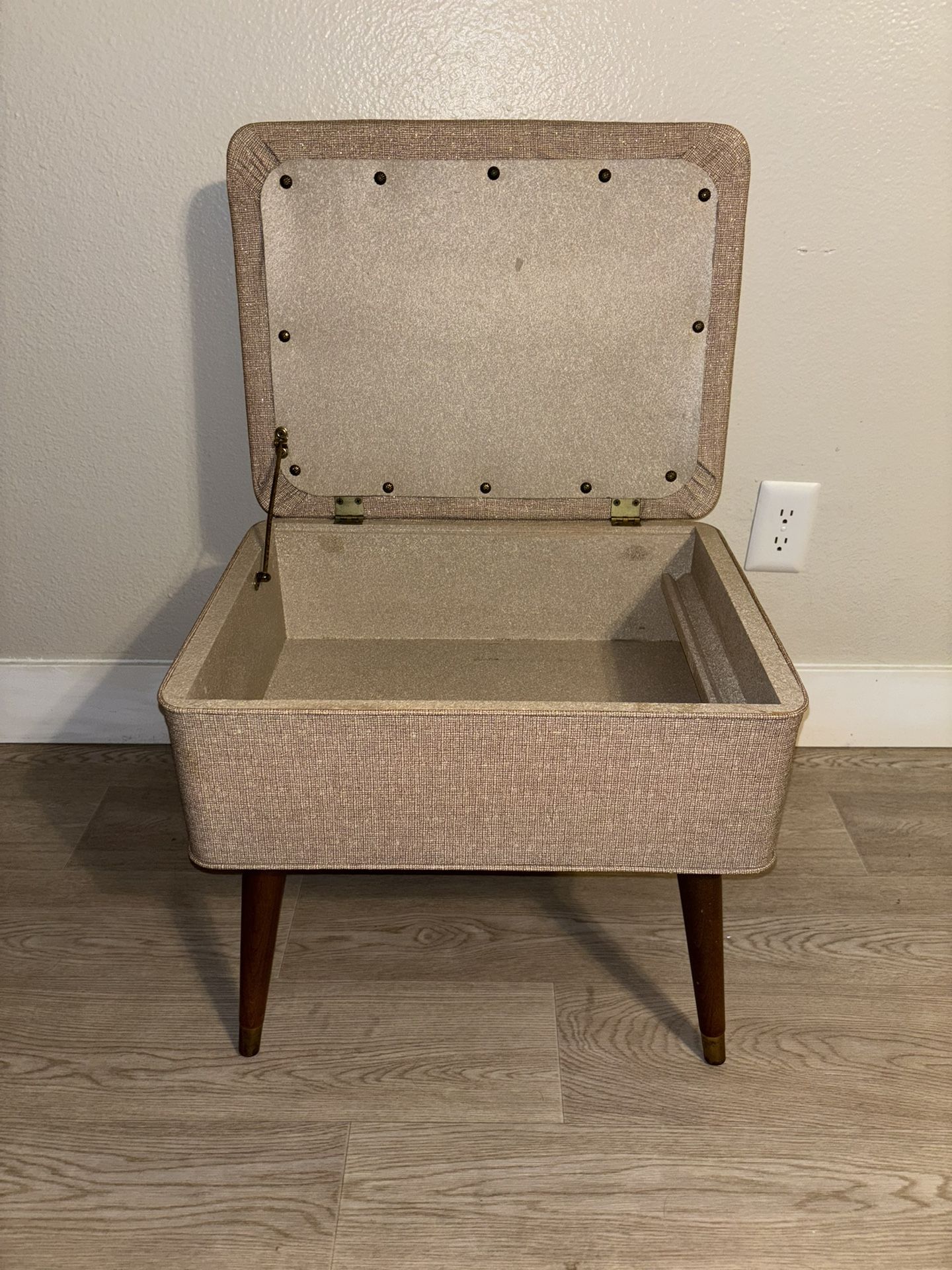 Vintage Mid Century Modern Sewing Bench Foot Stool Storage Compartment