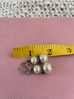 Faux pearl earrings - Dressy/Classy