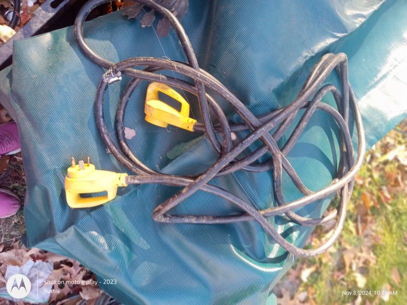 Camco 50 Amp Power Grip Extension Cord - 25' With F-Locking Adapter