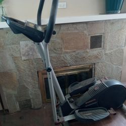 ProForm 900 CardioCross Elliptical Machine 