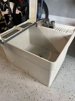 Tub Sink - Wall Mounted