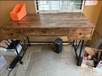 Free Desk
