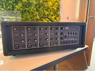 Peavy XR-400B amplifier