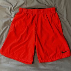 NIKE DRI FIT SUMMER SHORTS - MEDIUM