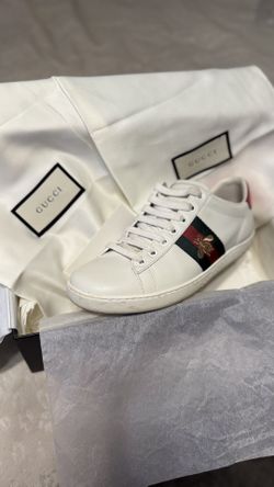  GUCCI ACE SNEAKER WITH BEE