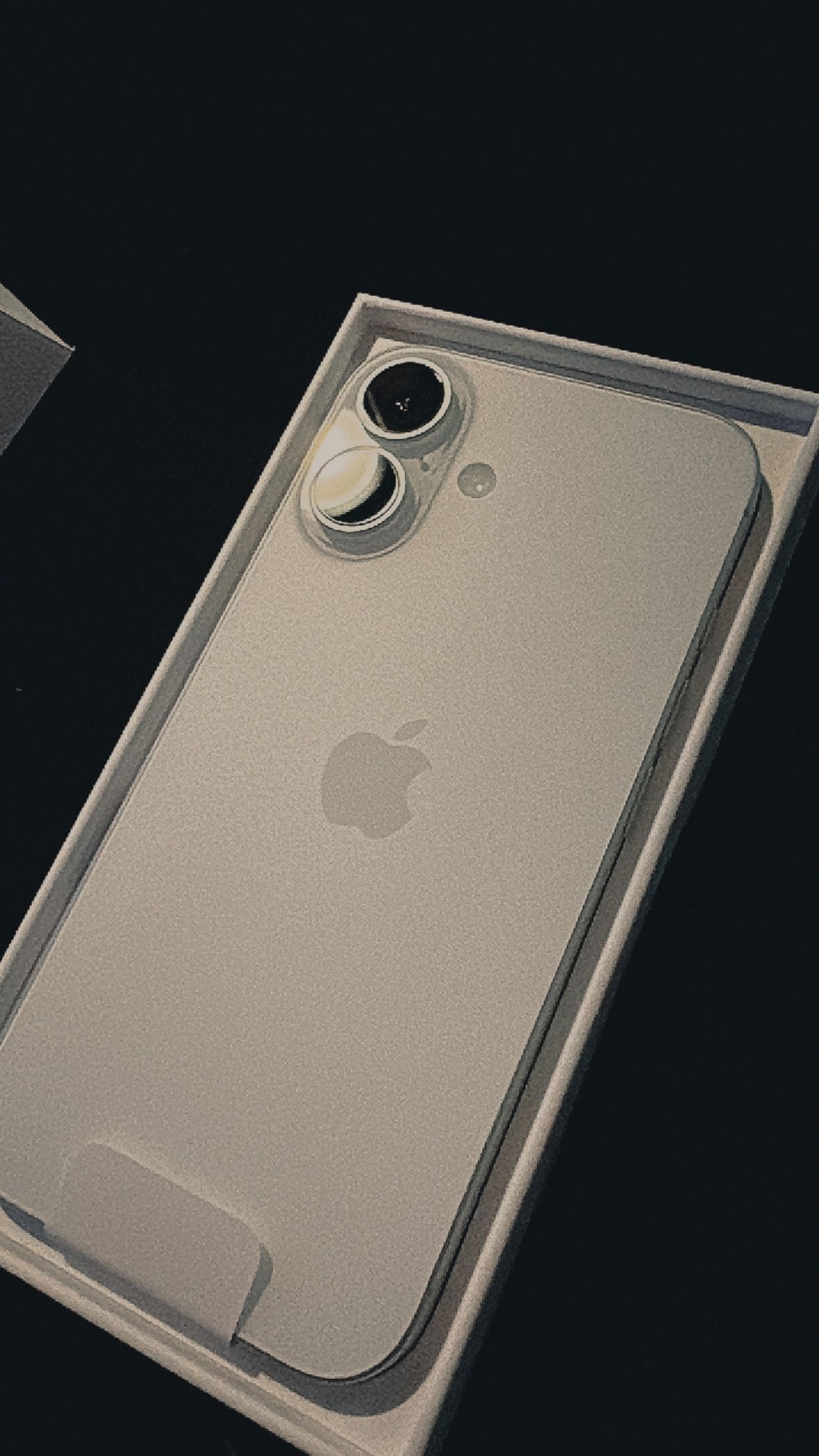iPhone 16 White 128GB