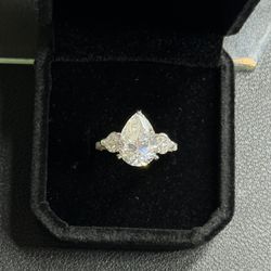 6.72cttw Authentic GRA Pear and hearts moissanite 925 silver ring size 6