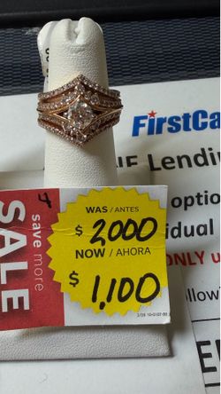 Diamond gold rings