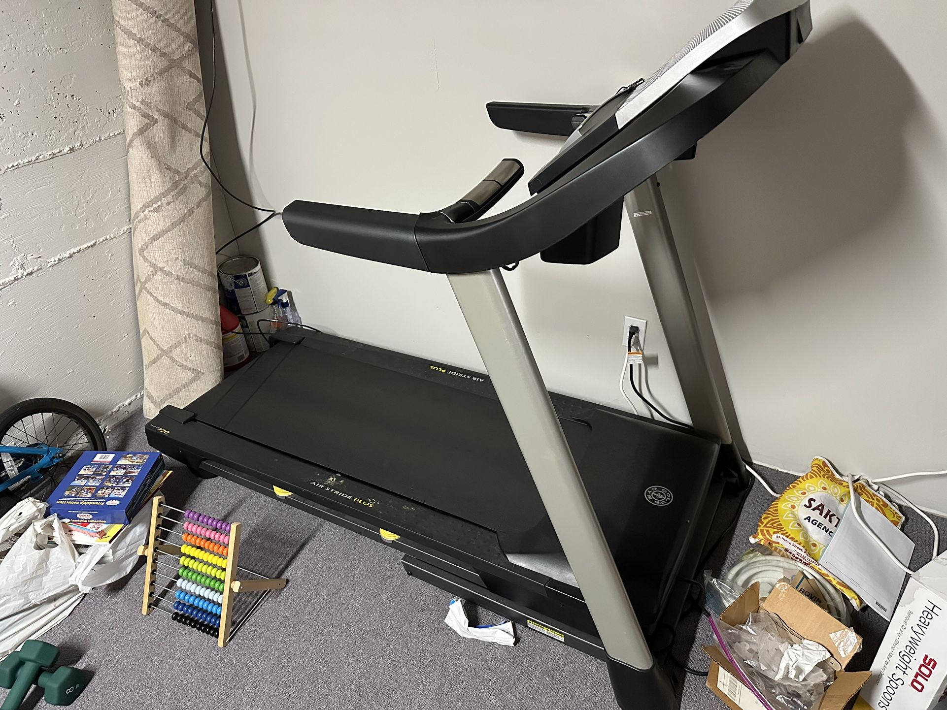 Gold Gym Treadmill