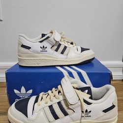 Adidas  Forum 84 Low . Size US 9.5