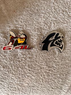 Dodge SRT 6.4L Bee and Hellcat Emblems
