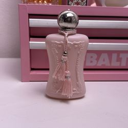 Delina Perfume