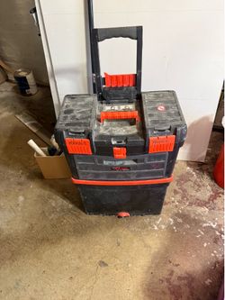 Black and Decker tool box w/wheels