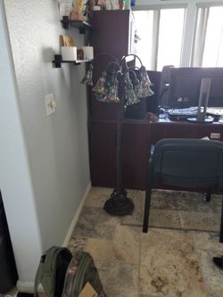 Lamp: Tiffany Style Lamp