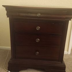2 Mahogany End Tables 